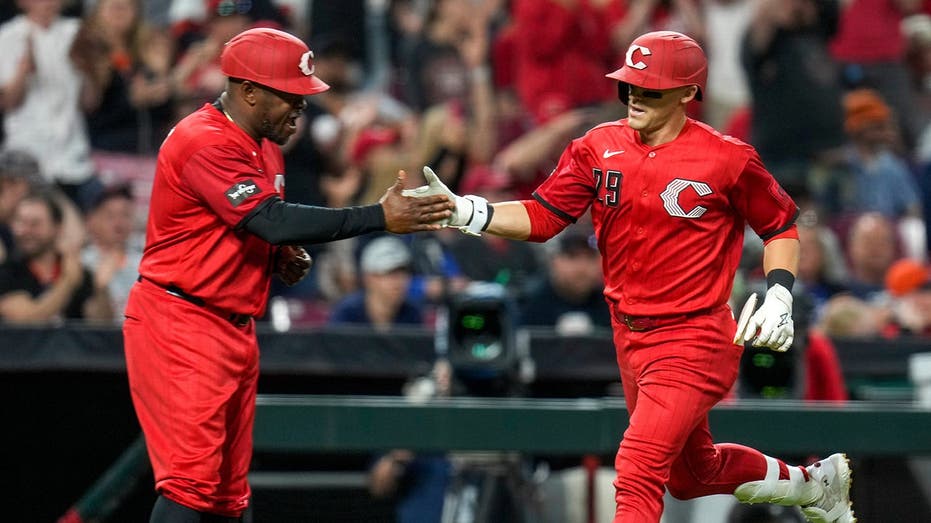 Cincinnati Reds debut City Connect uniforms and they are an abomination