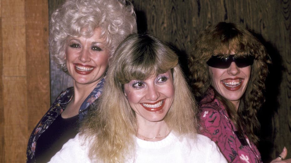 Dolly Parton's sisters push back on feud rumors after nephew's legal battle with star's estate erupts