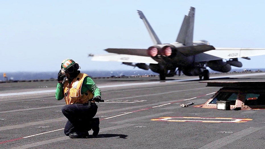 Ex-Navy SEAL warns withdrawing from Iran now would hand 'victory' to regime