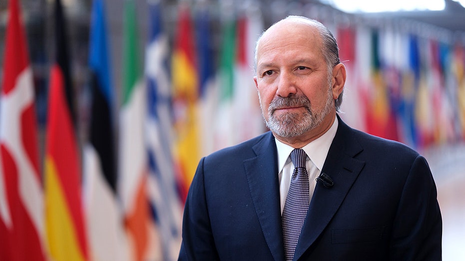 Trump Commerce Secretary Howard Lutnick to appear for House Epstein probe, Comer says