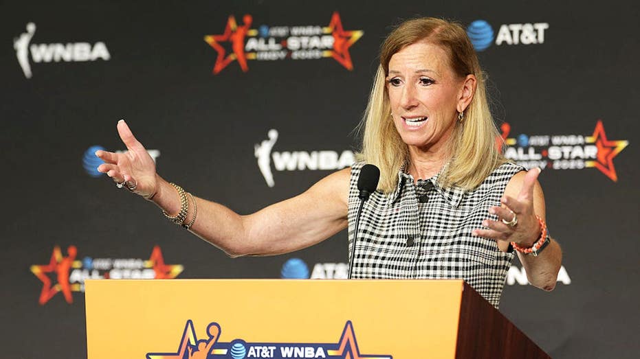 WNBA admits security in Atlanta was wrong to make fans cover shirts at Dream-Fever game